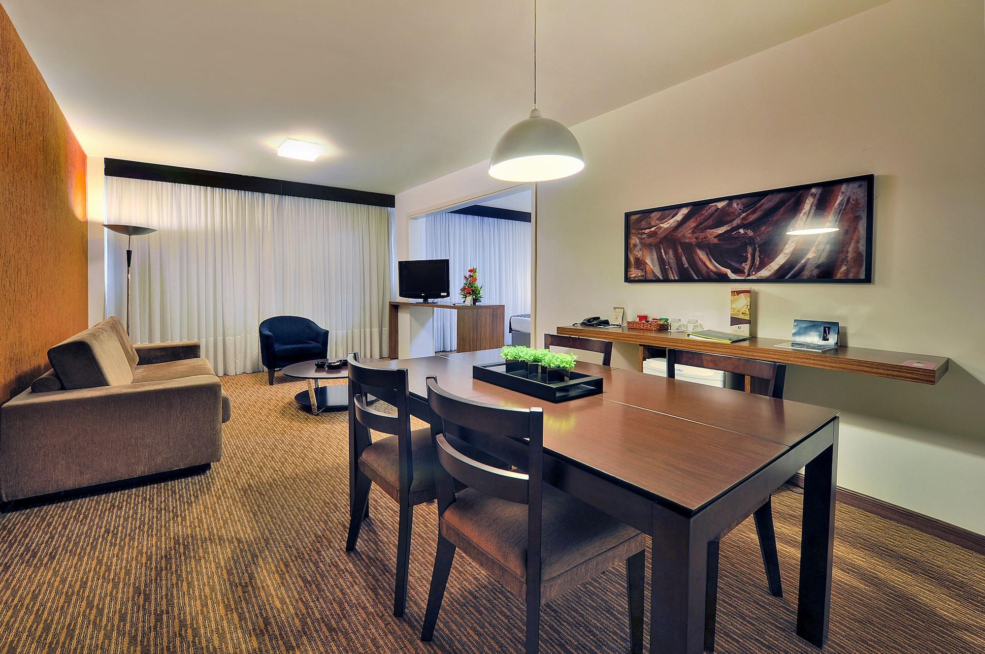 Hotel Deville クリチバ エクステリア 写真